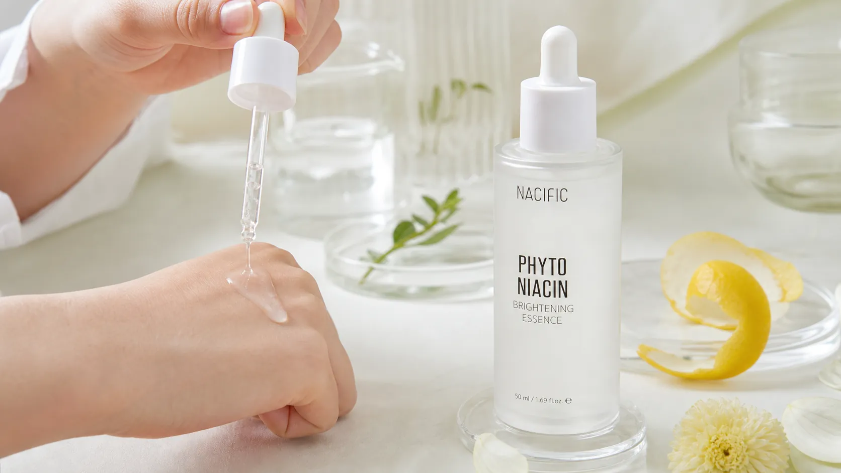 NACIFIC Phyto Niacin Brightening Essence detail 2